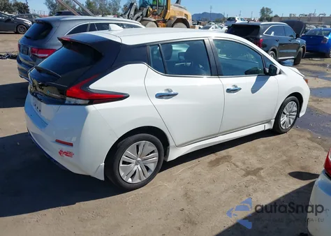 2018 Nissan Leaf S z USA, uszkodzony, nr VIN 1N4AZ1CP6JC310880
